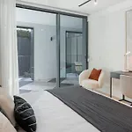 Savoy Insular Ii By An Island Appartement