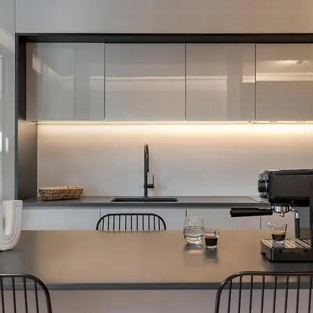 Apartman Savoy Insular Ii By An Island